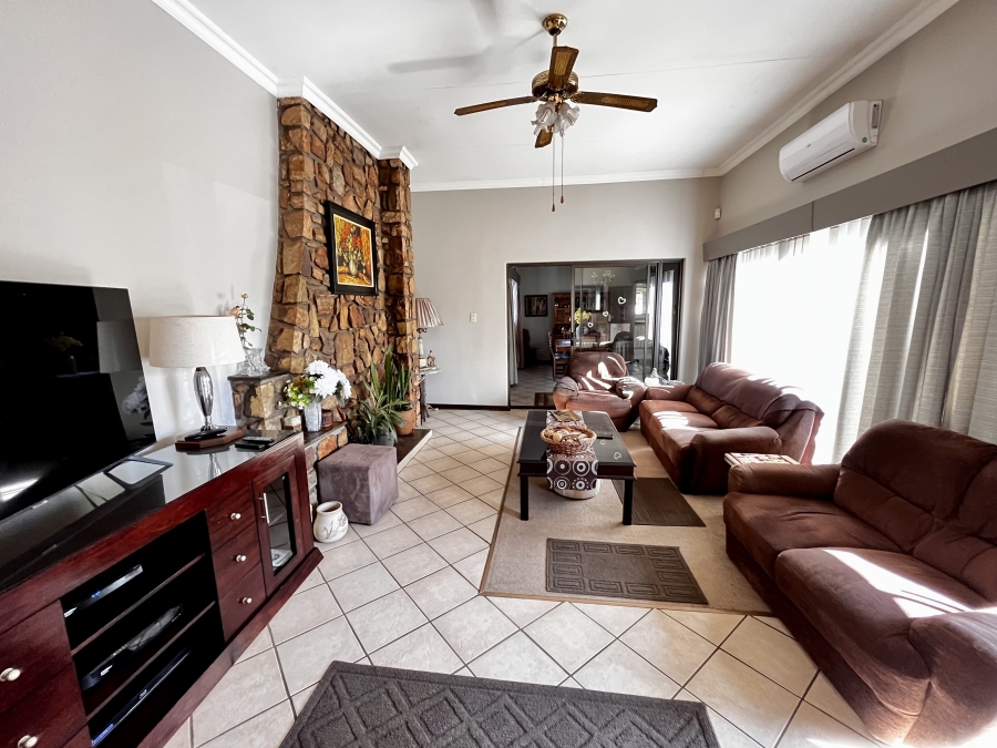 4 Bedroom Property for Sale in Baillie Park North West